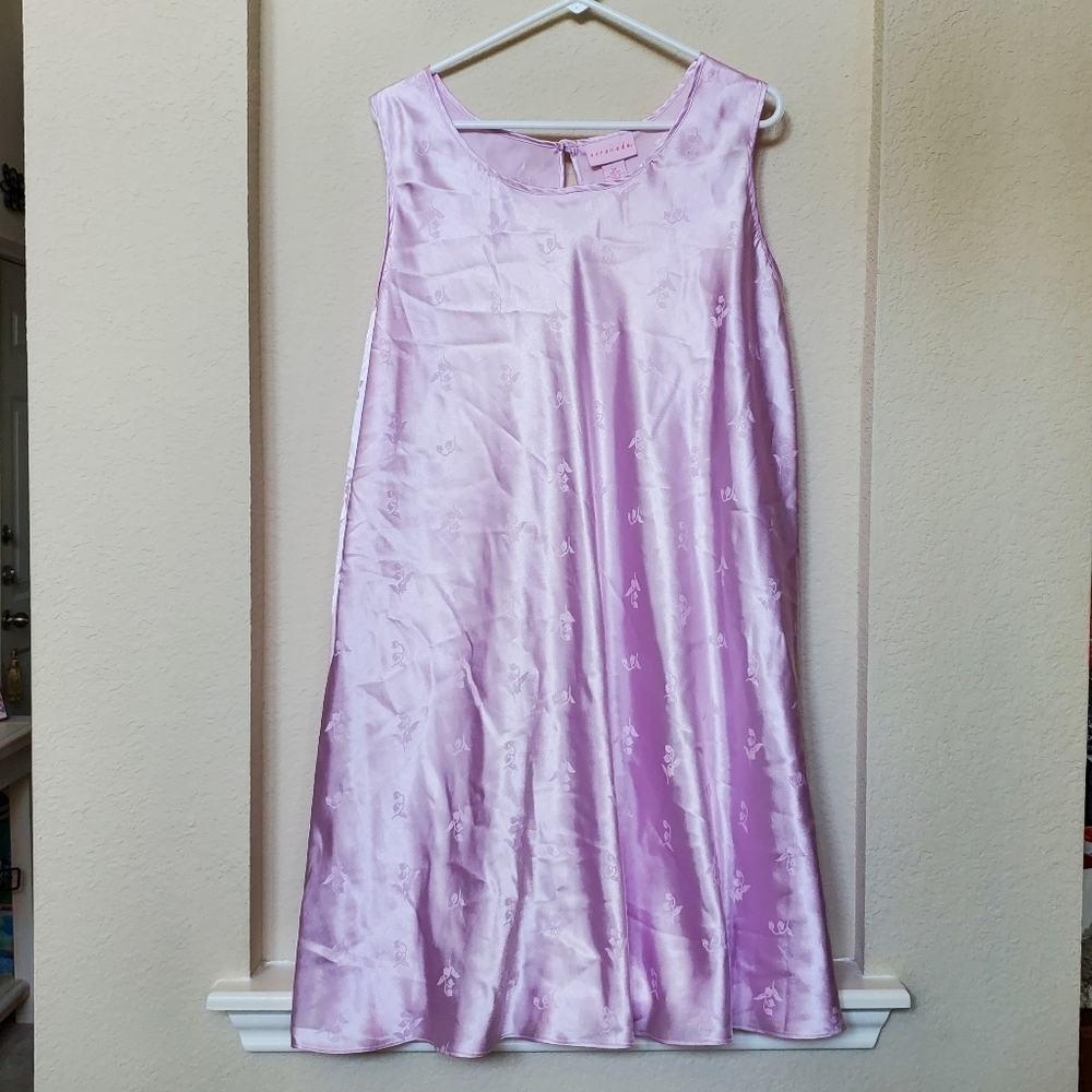 Serenade Short Plus Size Nightgown. Size 2x 22/24